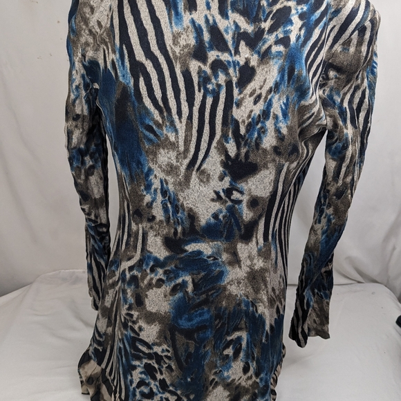 Alberto Makali Front Ruffle Jacket w/Abstract Animal print Fabric.  Medium - Picture 8 of 10
